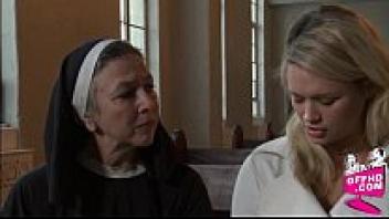 1605 lesbian encounters