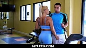 MylfeX.com Pummelling the Brat Gym Biy: Myles Long and Robbin Banx