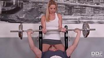 Nikky Dream, a fitness hottie, gets Skull loved after going pantyless at the gym.