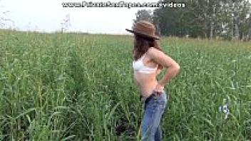 An amateur sex video with outdoor masturbation and bathroom love