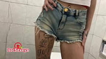 Arriving with everything, the skinny girl is finished after subscribing.