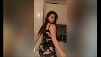 Hot dance by a big ass gorgeous chick