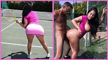 Big Ass MILF BANGBROS Big Black Dick Is Loved by Kiara Mia