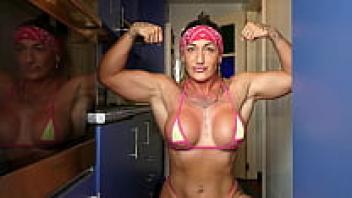 Love in the kitchen as a surprise (full video in Xvideos Red)