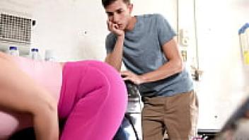 The Best Therapy Is Cumming Inside My Stepmother Parker Ambrose and Carmela Clutch