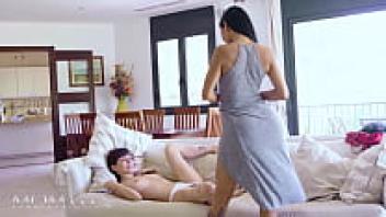 XXX Mature Colombian Canela Skin Eating Hairy Pussy for an Orgasm