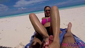 ImMeganLive: PUBLIC FOOTJOB ON THE BEACH