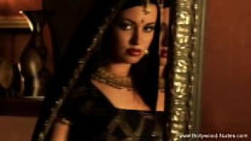 Bollywood Exotic Babe's Beauty