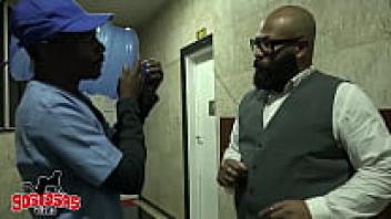 MY CUCKOLD IS A VOYER