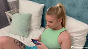 Blondie who's so hot licking her boyfriend's dick