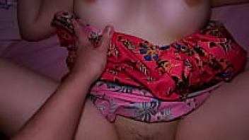 A stunning Thai girl wearing a sarong gets creampied