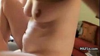 A happy-ending massage for a stressed-out MILF with a gorgeous body