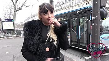 Naomie, a young seducer who loves to seduce